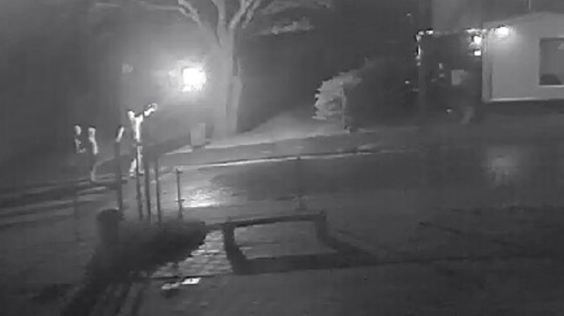 18-jarige Vlissinger opgepakt voor gooien brandbom Middelburg