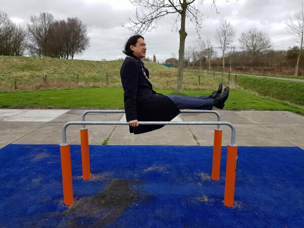 Een bijzondere foto van afgezwaaide Middelburgse burgemeester Bergmann
