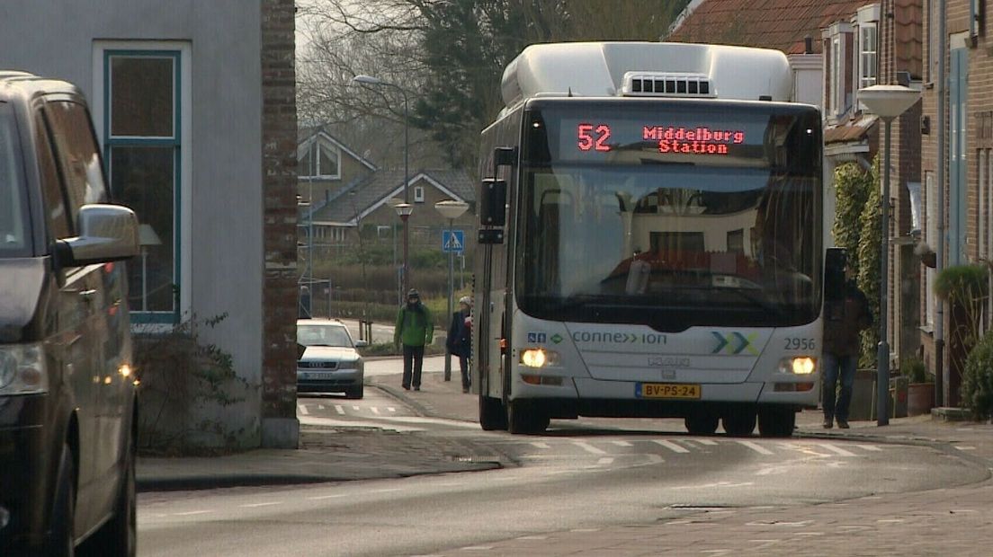 College en raad Vlissingen tegen schrappen van buslijn 57 door Oost-Souburg