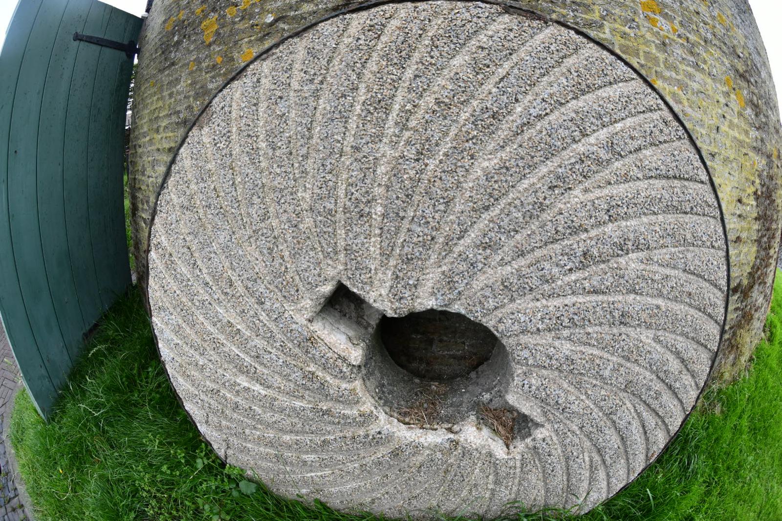 Molen Oostkapelle moet wachten op nieuwe roeden