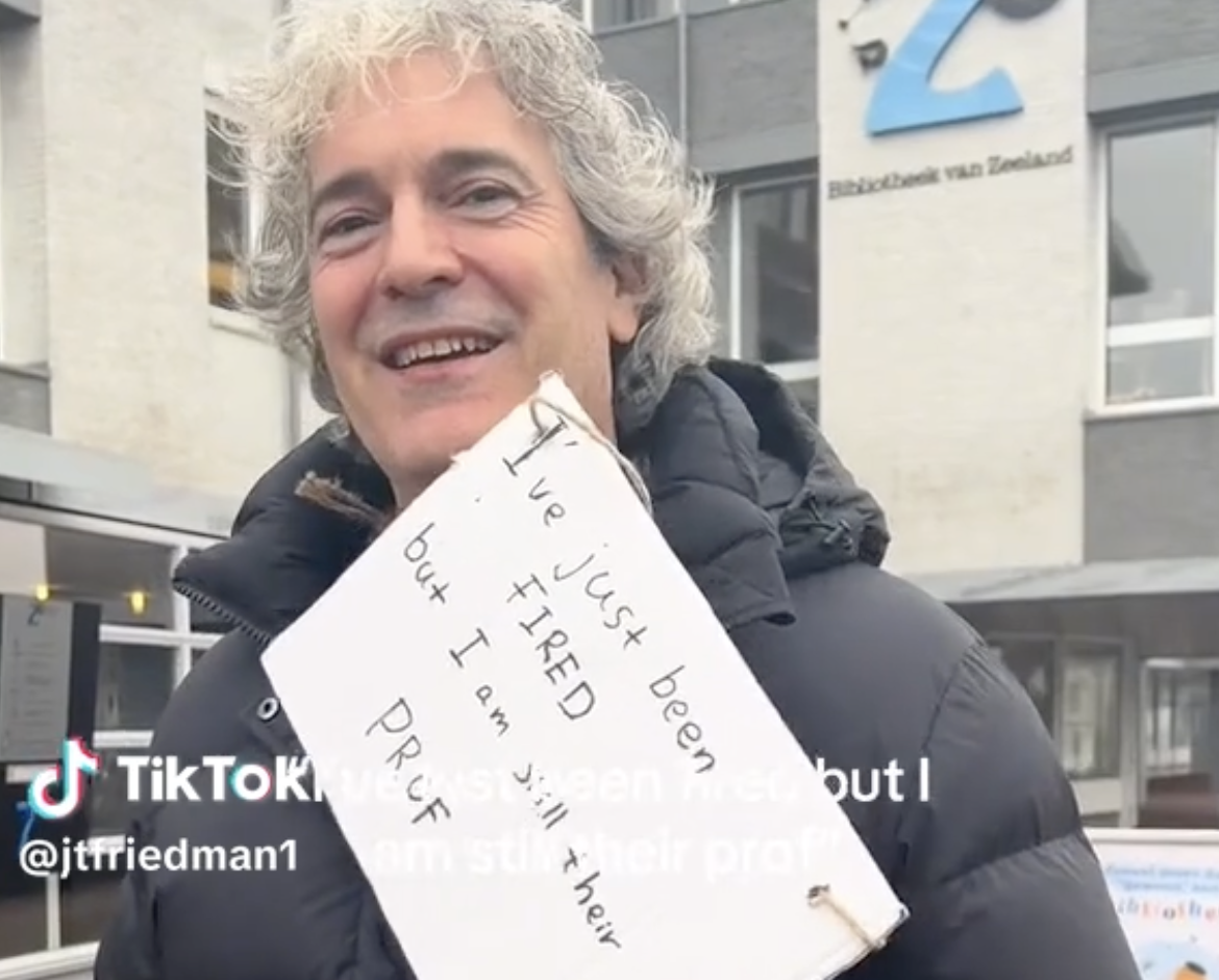 Ontslagen UCR prof Friedman doceert verder op Tiktok en Youtube