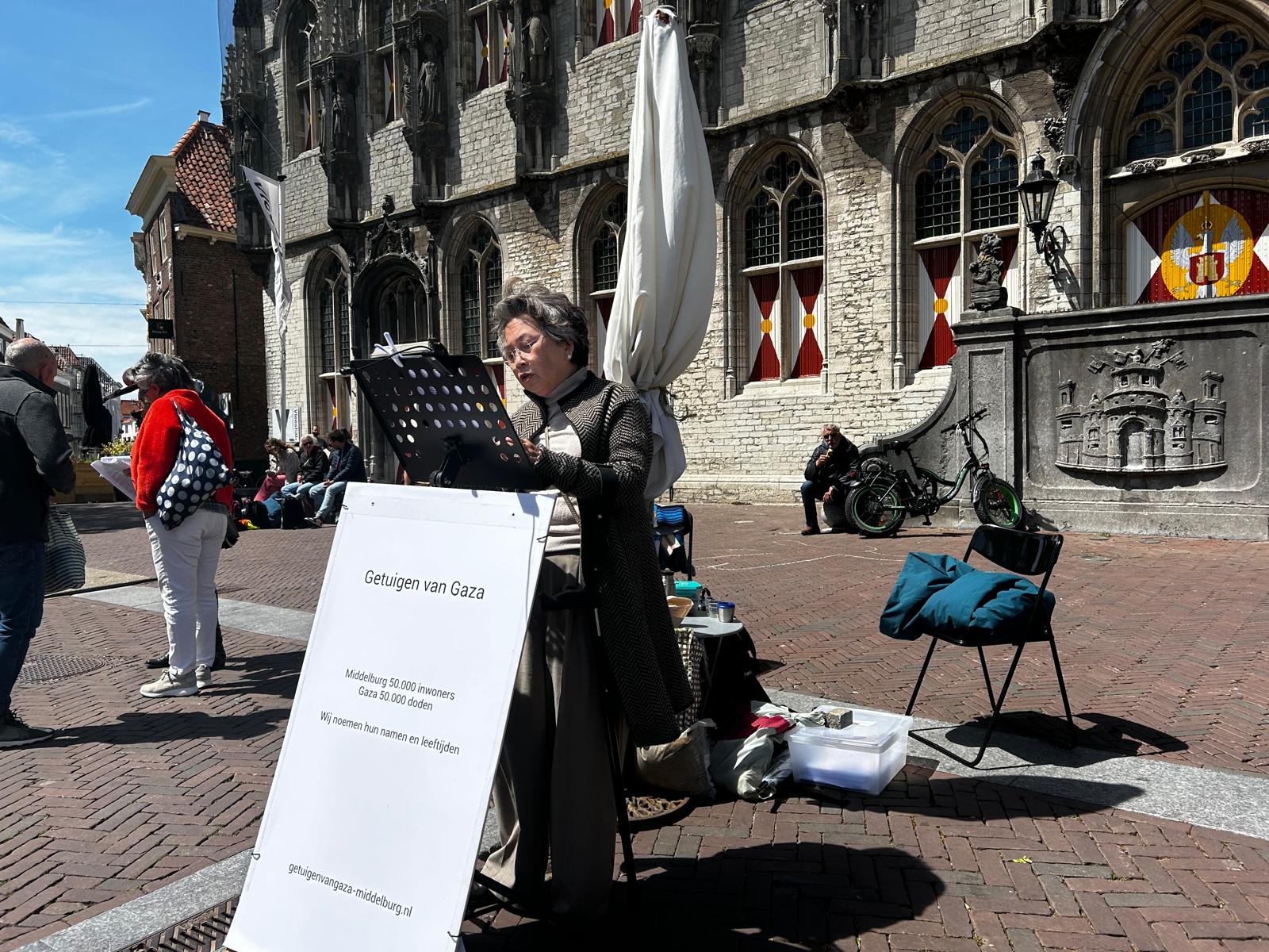 Dik 54 duizend namen klinken op de Markt