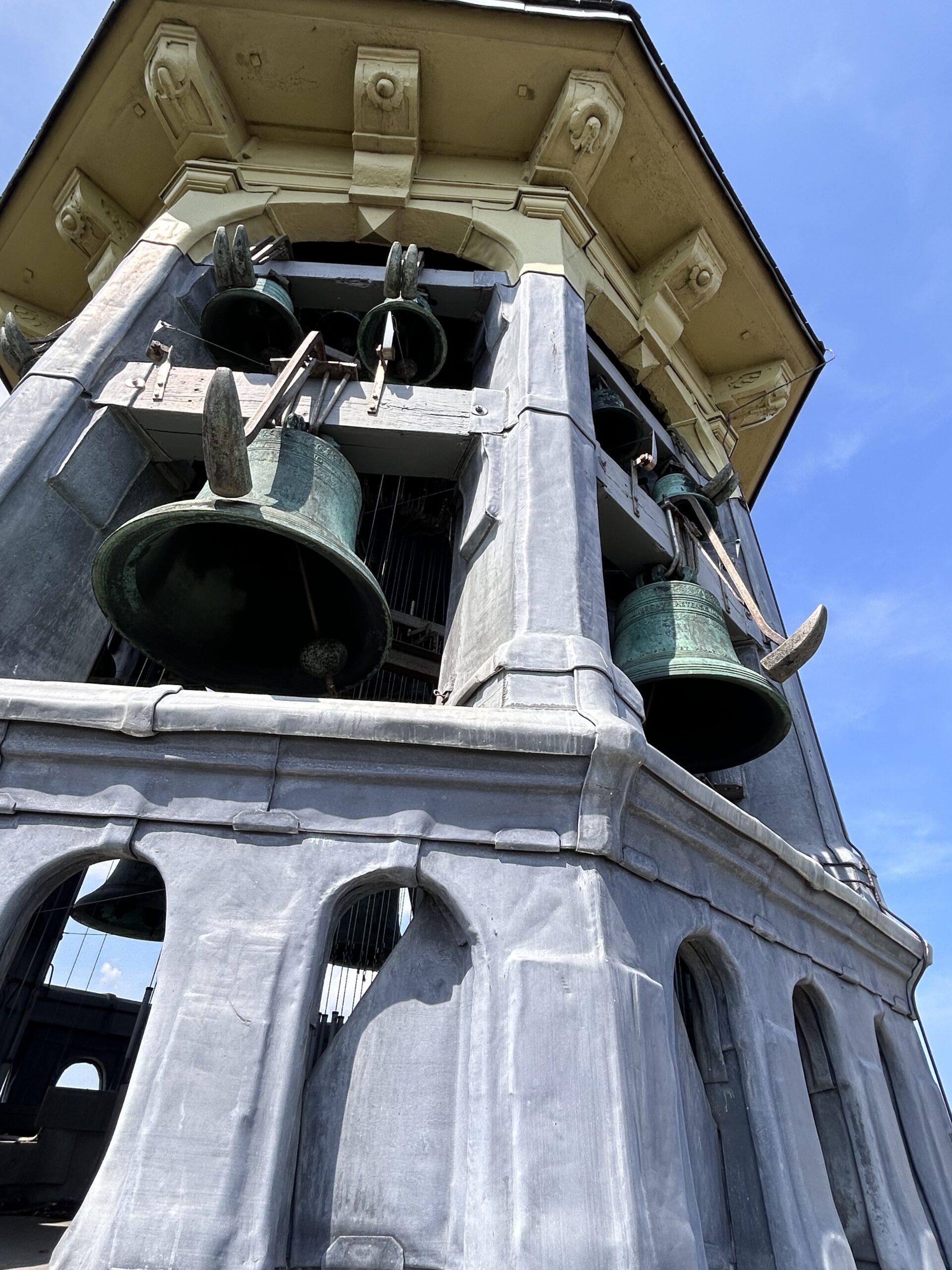 Valerius in herdenkingsjaar geëerd vanaf carillon Veere