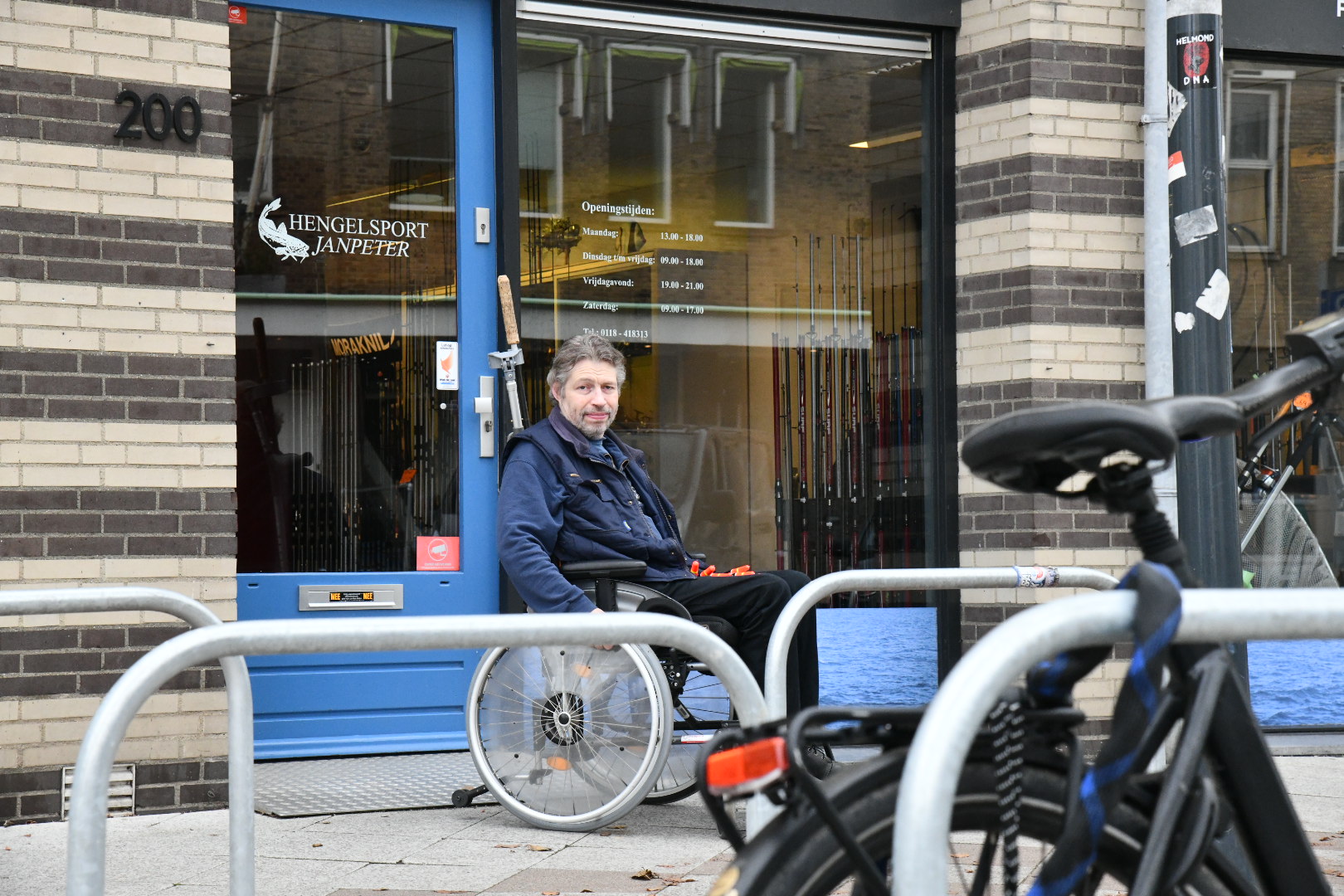 Veel kritiek op zee aan fietsbeugels: ‘onnodig’, ‘gevaarlijk’ en ‘ziet er niet uit’