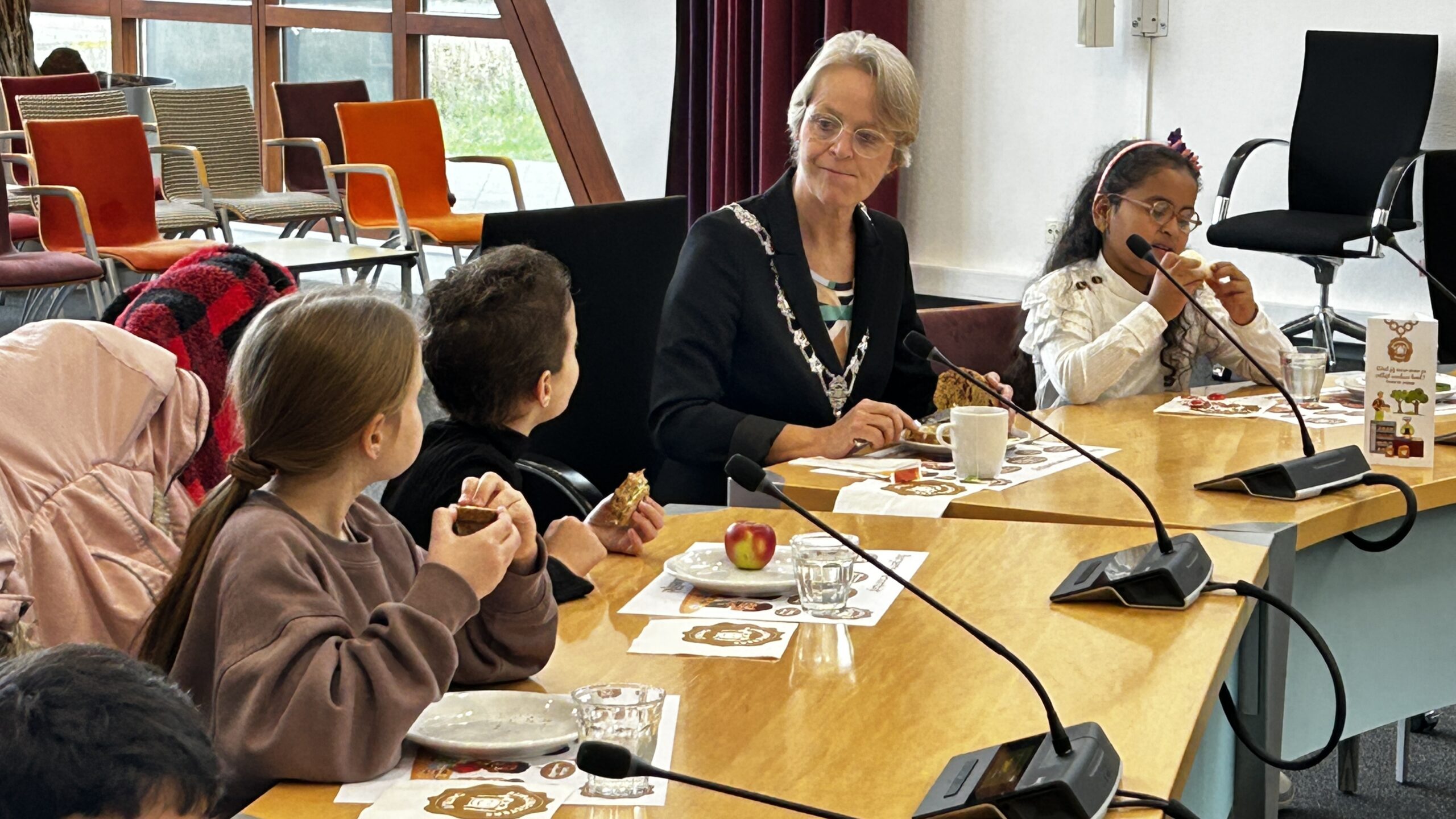 Burgemeester Middelburg verliest deel ambtsketen