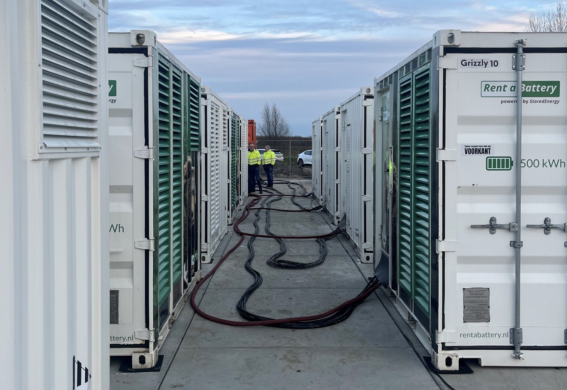 Park met veertien batterijen in Serooskerke vangt kerstpiek stroomverbruik in gemeente Veere op