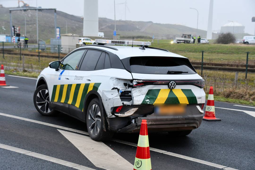 Douanier gewond bij kettingbotsing Vlissingen-Oost
