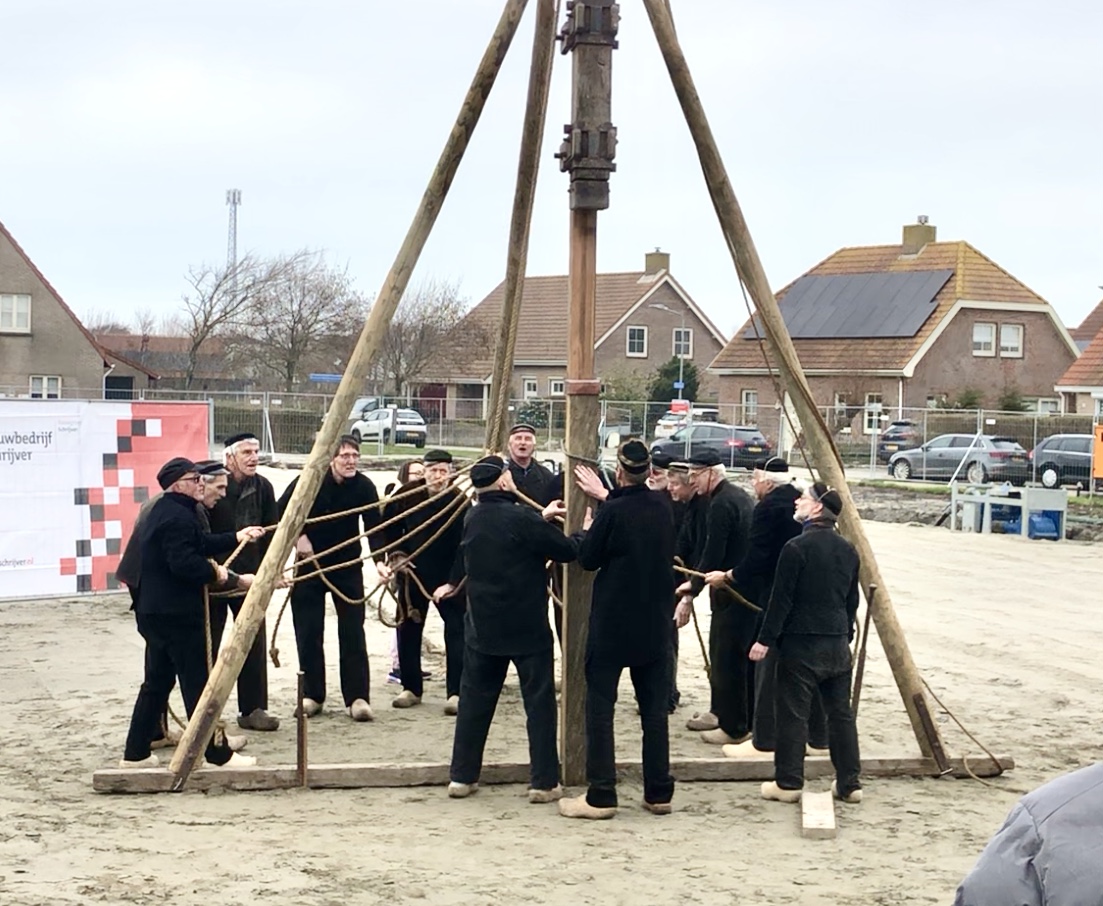 Eerste paal de grond in voor duurzaam multifunctioneel gebouw in Westkapelle