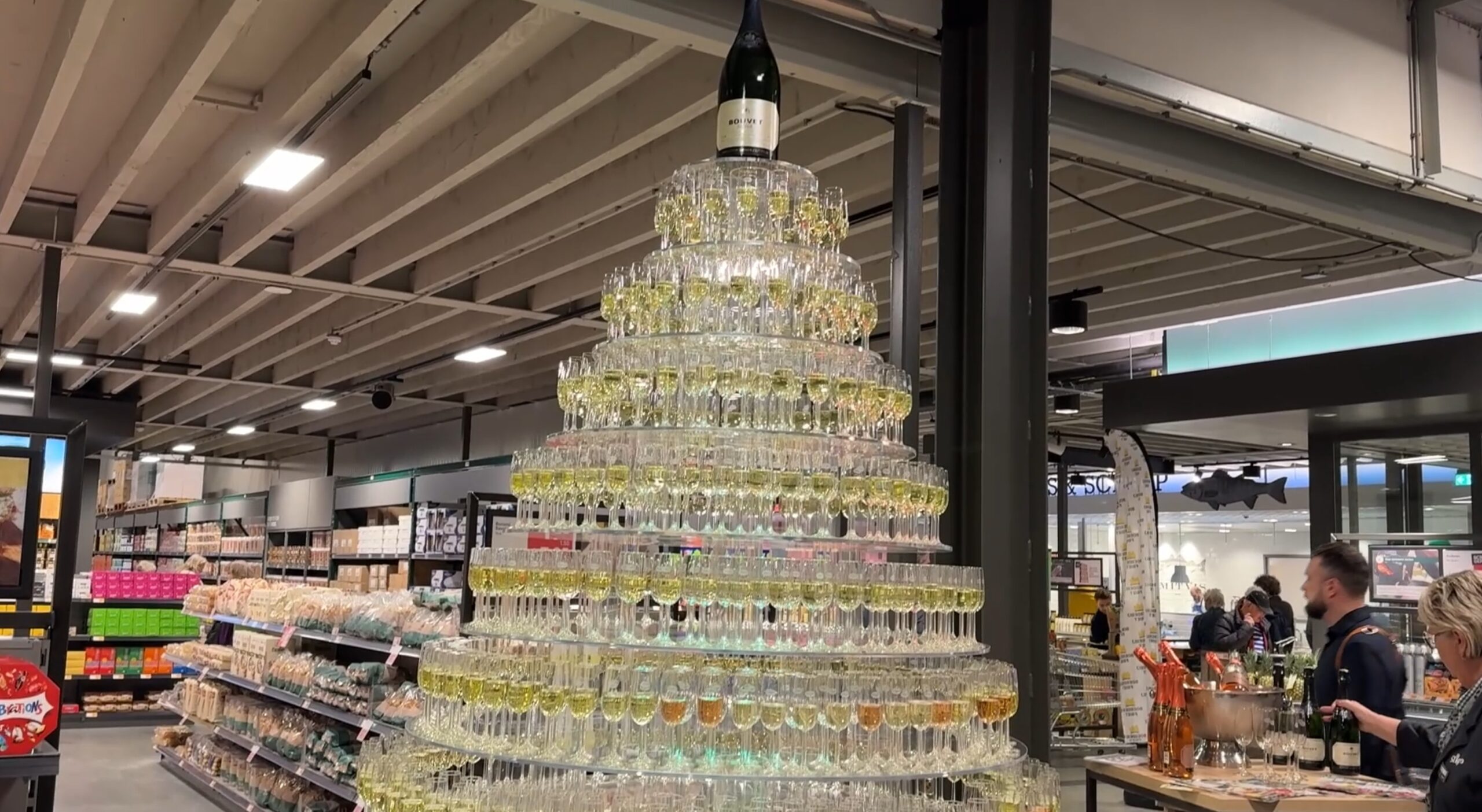 Vernieuwde Sligro feestelijk geopend