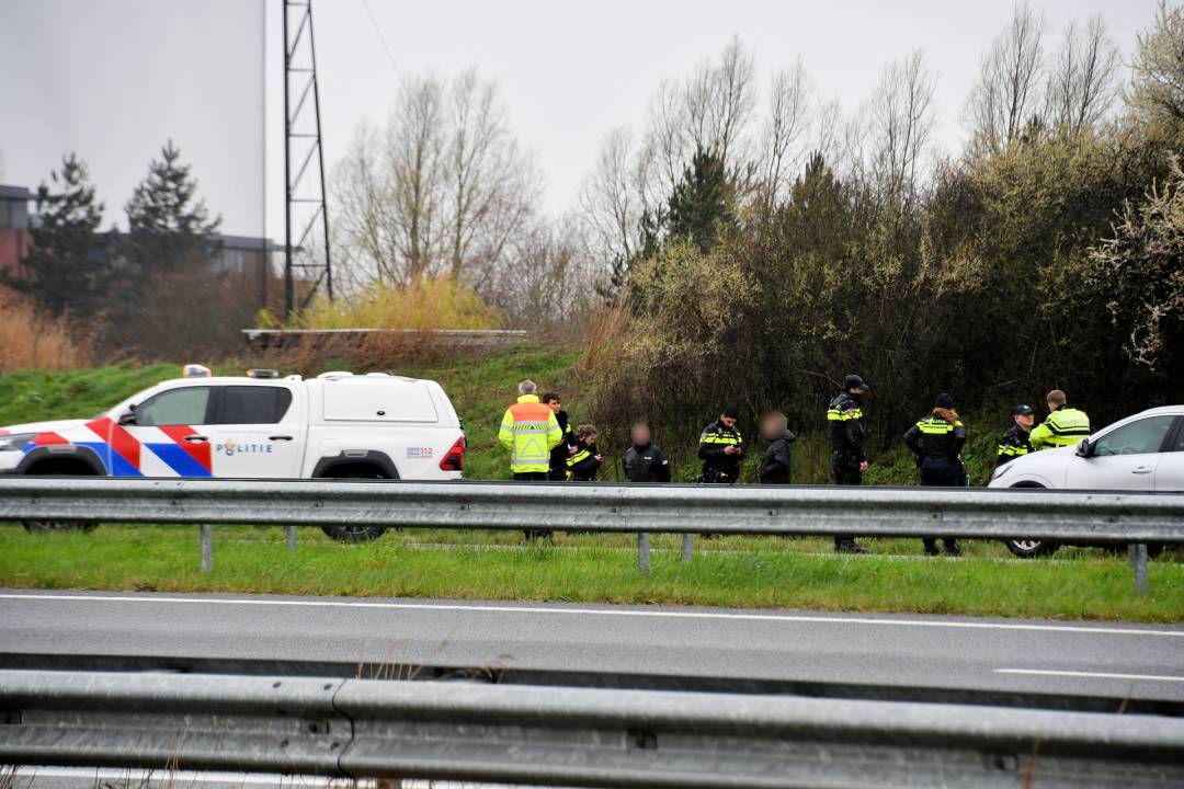 Busje rijdt door na ongeval bij afrit A58 in Middelburg