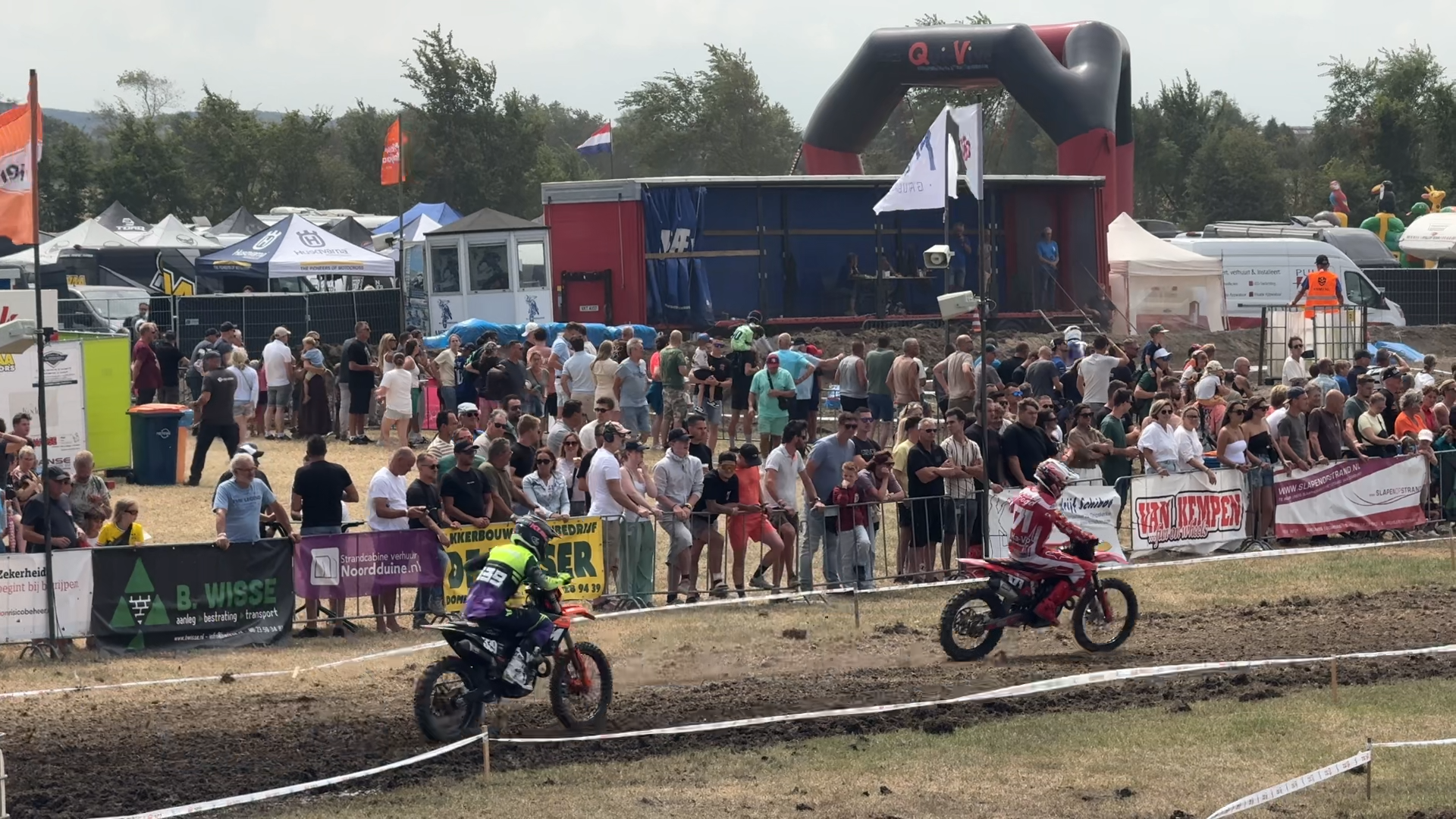 De Supercross van Aagtekerke van start