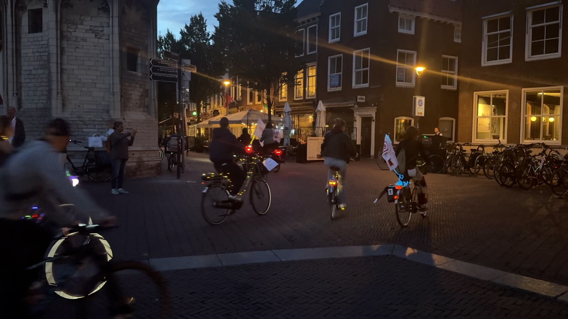 Lichtjesfietstocht voor veiligheid voor vrouwen
