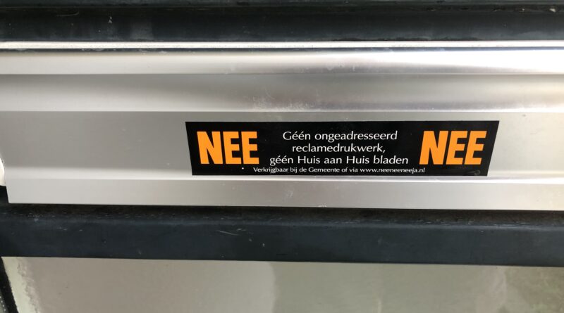 Ja/Ja-sticker moet stroom oud papier en karton helpen verminderen