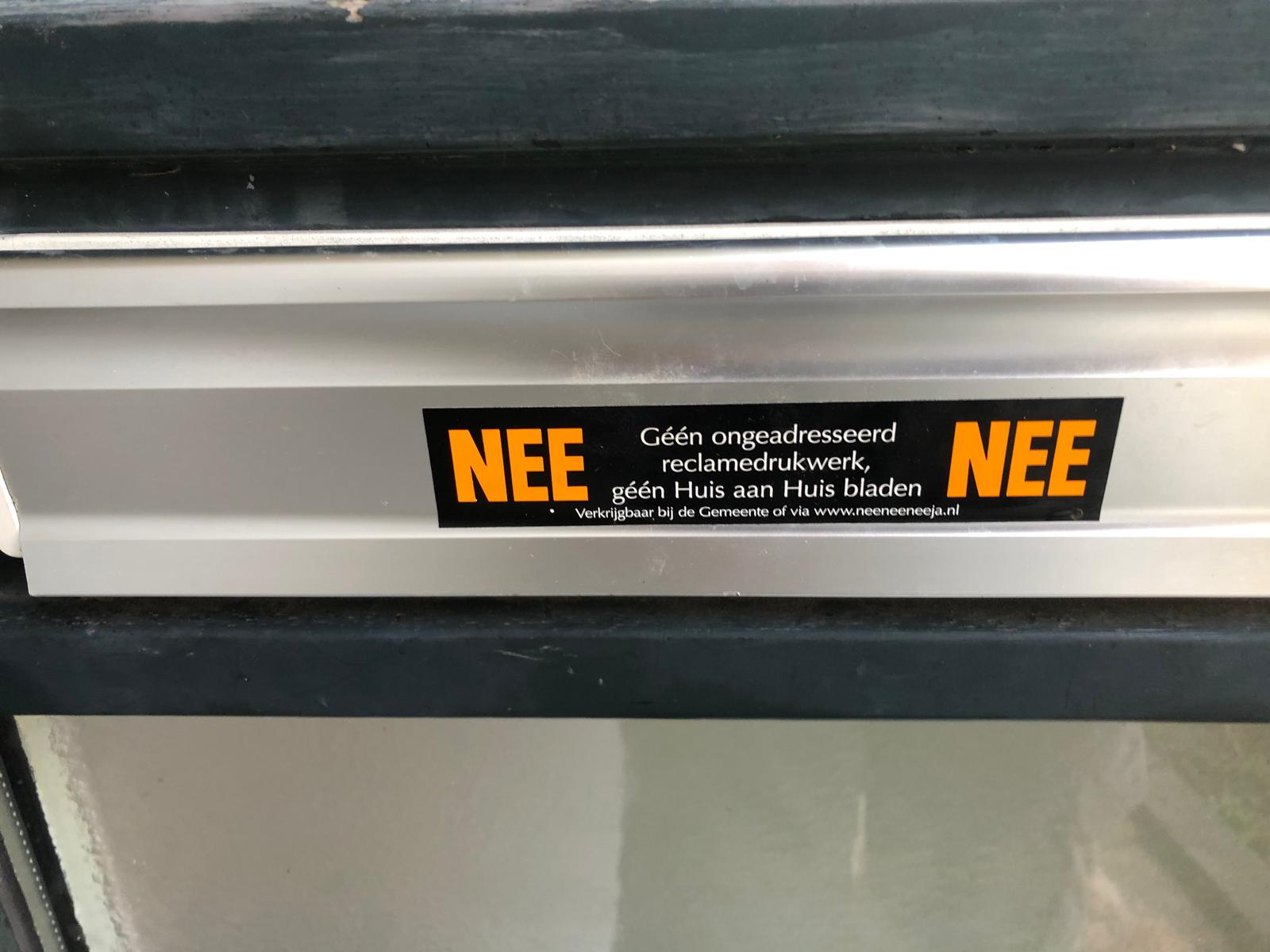 Ja/Ja-sticker moet stroom oud papier en karton helpen verminderen