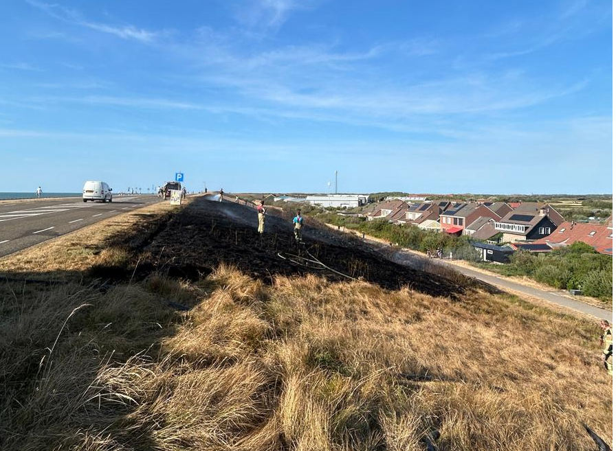 Roerige avond in Westkapelle: ongeval en natuurbrand