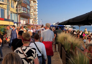 Avondmarkt brengt sfeer en drukte in Vlissingen